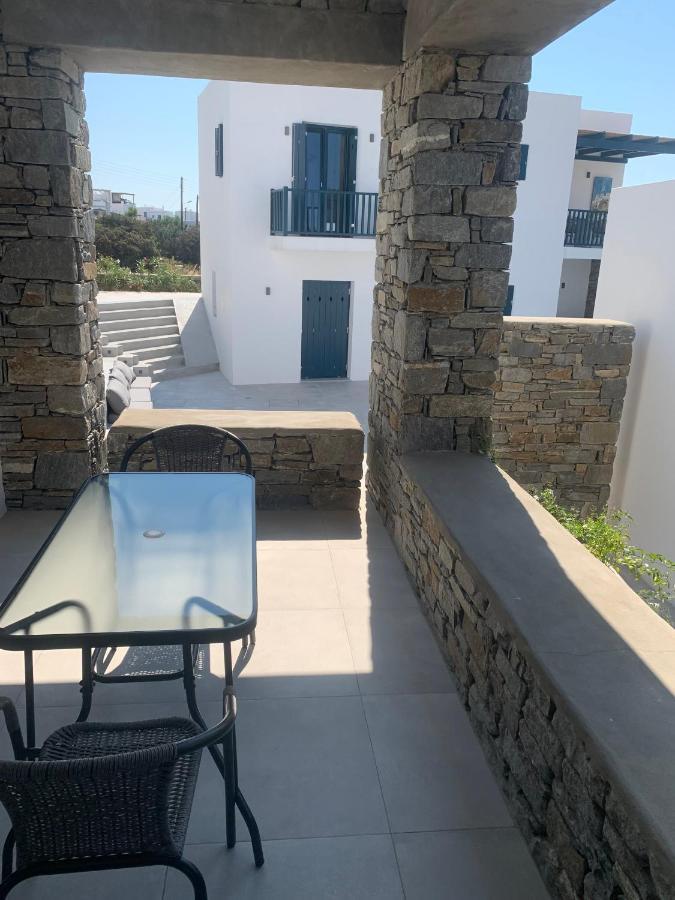 Paros-Memories-Neubau-Villen, Sportpool Aspro Chorio Exteriör bild
